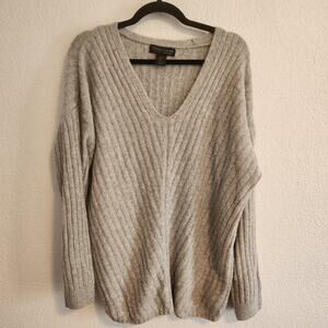 Christian Lacroix Womens Size XL 100% 2Ply Cashmere Gray Long Sleeve Sweater New